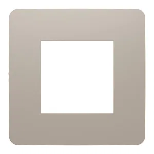 Рамка 1-постовая Schneider Electric UNICA STUDIO Color NU280226 (песочный) (ШНАЙДЕР) Рамка 1-постовая Schneider Electric UNICA STUDIO Color NU280226 (песочный) (ШНАЙДЕР)